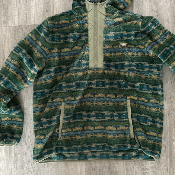 LL Bean size large hooded sweatshirt - Picture 4 of 6